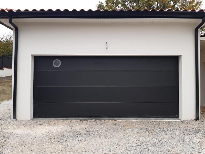Pose de portes de garage et portails à Toulouse et ses environs