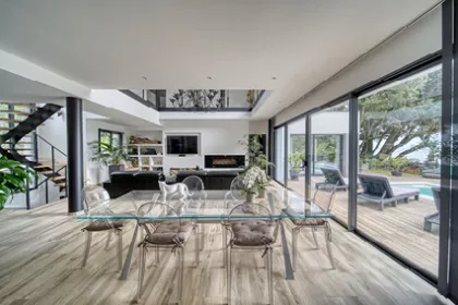 baies coulissantes lumiere aluminium k line.jpg